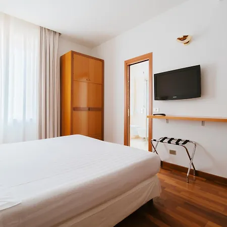 ホテル Miramare 4*