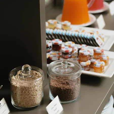 Miramare 4* チヴィタノーヴァ・マルケ